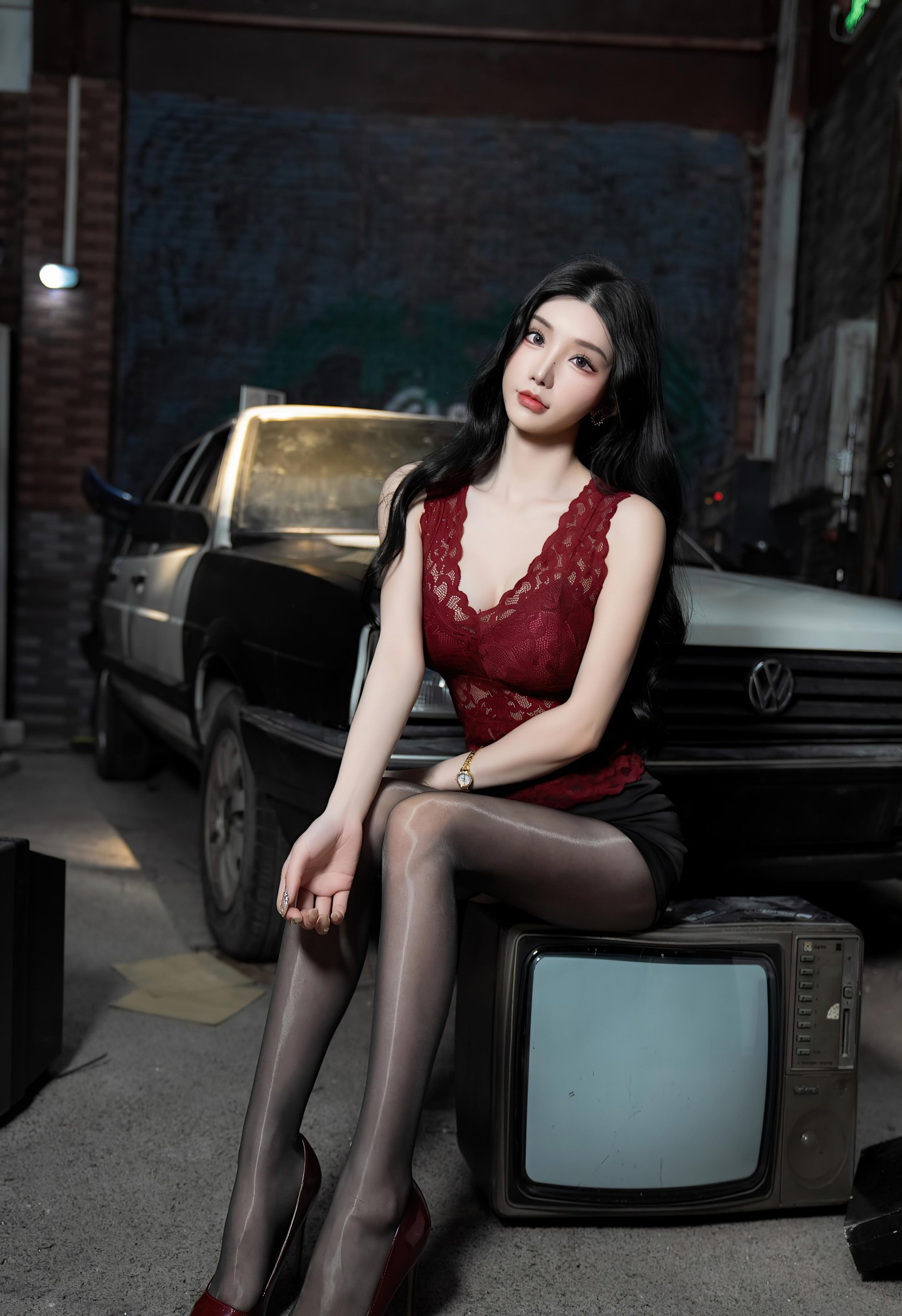 内购无水印 [XIUREN秀人网] NO.7993 周于希黑丝高跟车模 [93P-739MB]